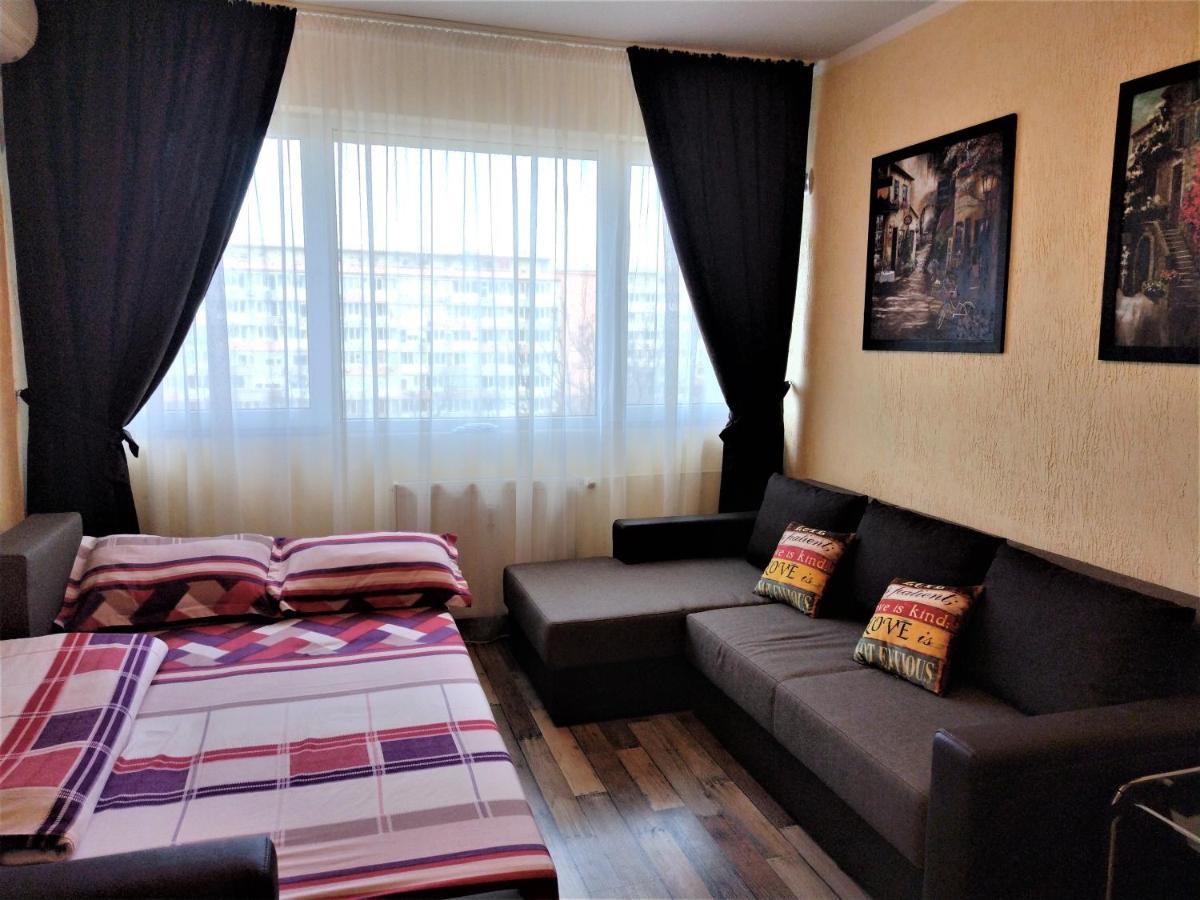 Apartament Anca Bukares Bagian luar foto